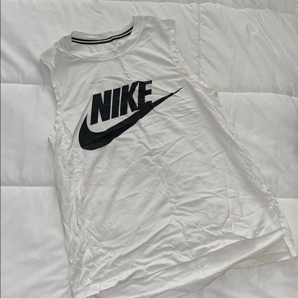 Nike Women’s Muscle Tank